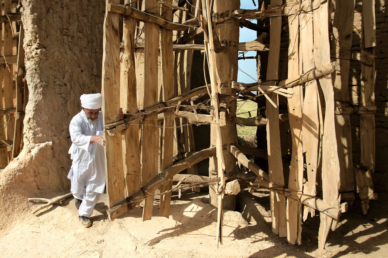 اینجا از باد نان در میآورند