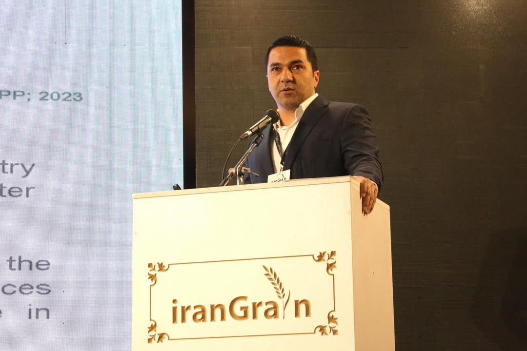 آخرین وضعیت تولید و تجارت غلات در ایران و جهان | امسال باید ۱۵ میلیون تن دیگر غلات و نهاده دامی وارد کشور شود