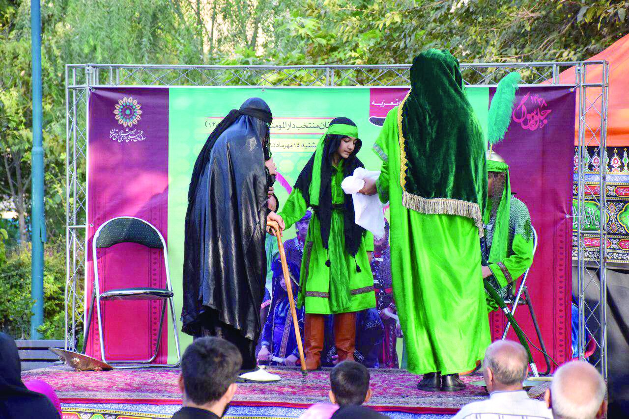 رجزخوانهای نوجوان روی صحنه | هوا بوی غم گرفته است