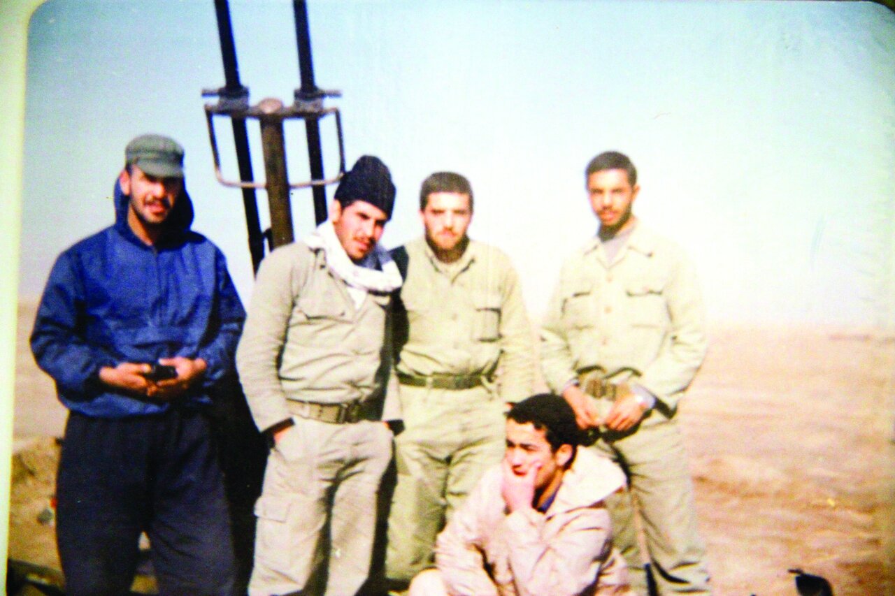 گفتوگو با خواهر شیخ حسین انصاریان، مادر شهید و بانوی خیّر محله آهنگ | دورهمیهای خانوادگی برکت است