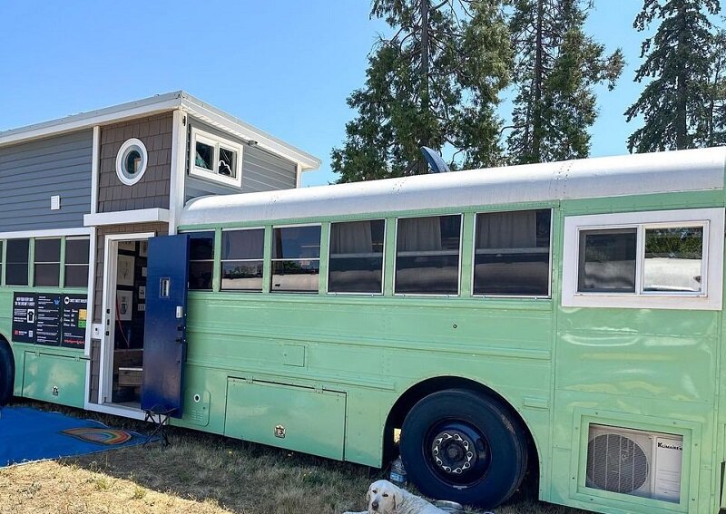 تصاویر | خانه رویایی در یک اتوبوس مدرسه