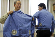 ببینید | راهکار عجیب ژاپنی‌ ها برای فرار از گرما | این لباس‌ها کولر و پنکه دارند!