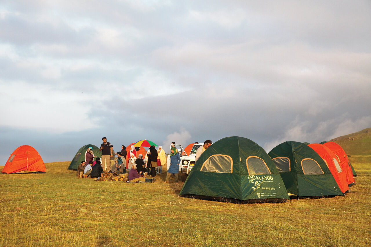 طبیعتگردی در متفاوتترین منطقه ییلاقی ایران | بلوط با طعم ابر!