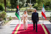 تصاویر | حجاب و پوشش خانم نجلا منقوش در دیدار با امیرعبداللهیان | لحظه استقبال وزیر خارجه ایران از وزیر خارجه لیبی