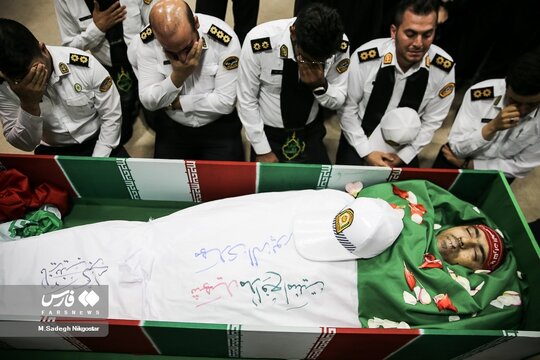 وداع با شهدای حمله تروریستی جاده خاش- تفتان