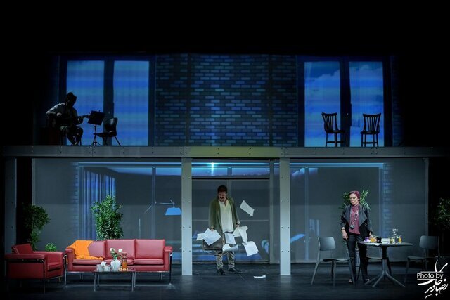 خانم بازیگر: به نظرم بیشتر نقدها غرض و مرض است | نویسنده مرده است