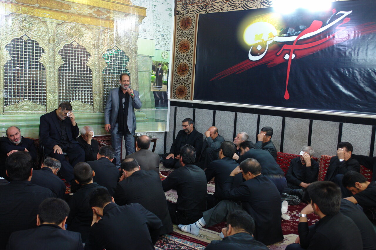 گریــه کردم تا اجازه دهند مداحی کنم | پیرغلامی که بذر محبت در دل اهالی میکارد