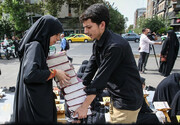 تصاویر | تجمع دانشجویان مقابل سردر دانشگاه تهران ؛ بلاکاردها و دست نوشته‌های معترضان
