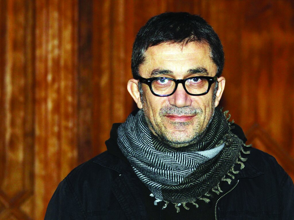 حوصله دیدن یک فیلم ۱۲ ساعته را دارید؟ | معرفی ۱۰ فیلمسازی که تماشای فیلمهایشان صبوری میخواهد