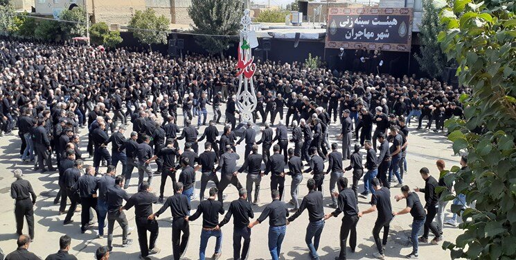 ویدئو | غوغای «بیر اَلی دوش» مهاجران در ظهر عاشورا