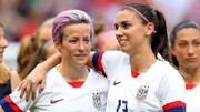 ببینید | خودداری زنان فوتبالیست آمریکا در خواندن سرود ملی