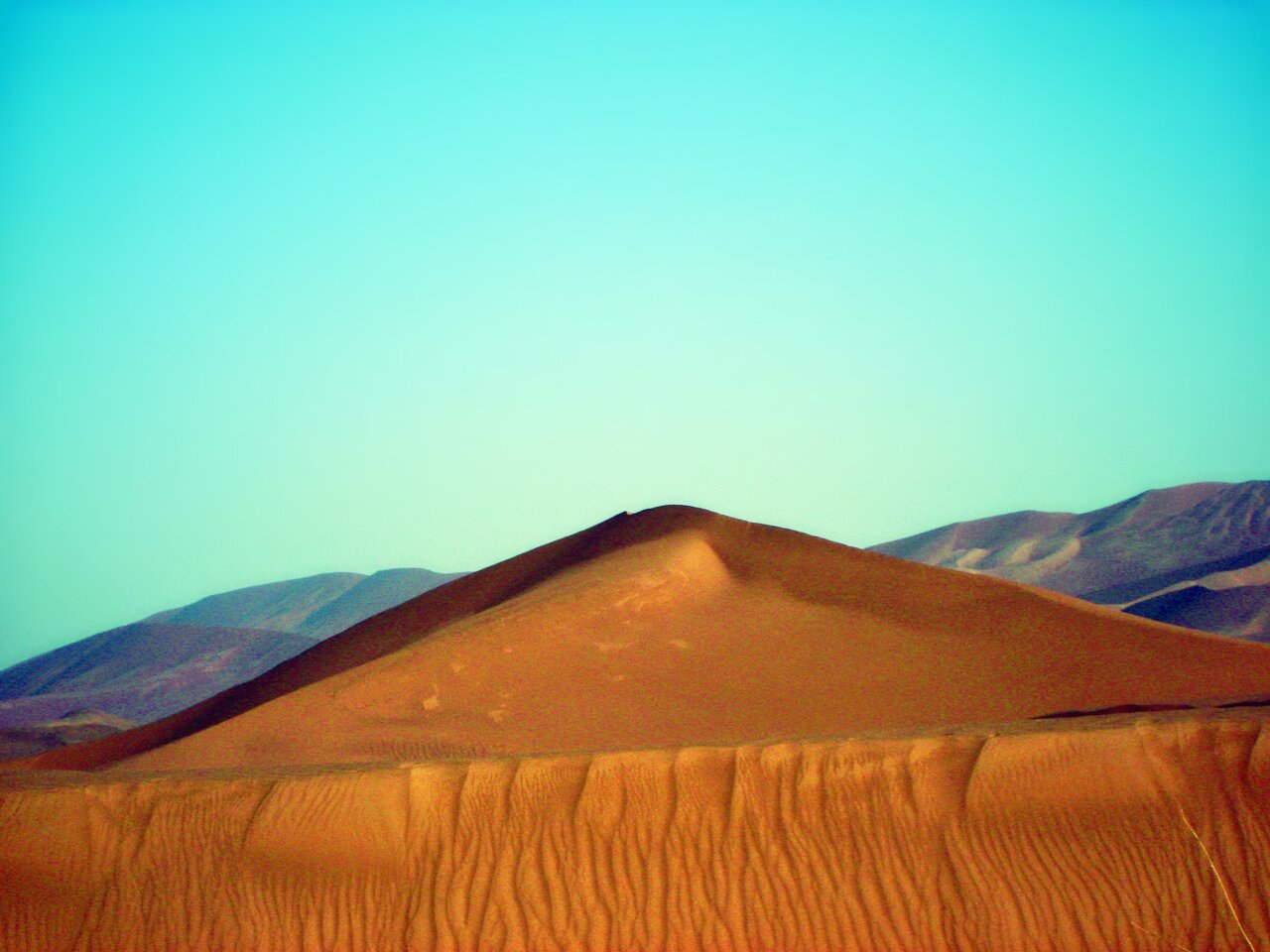 گرمترین نقطه دنیا در ایران ؛ اینجا حتی باکتری هم زنده نمیماند