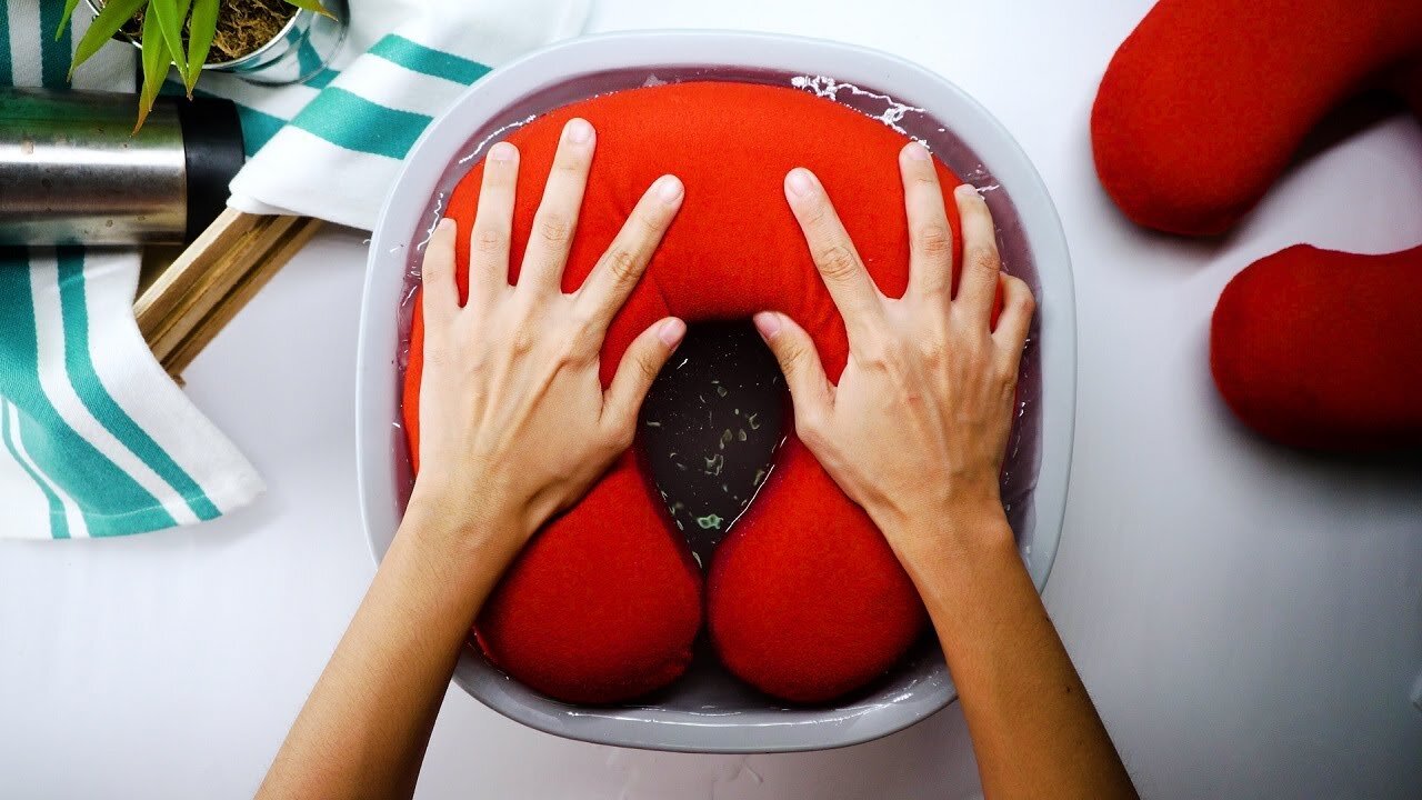 نحوه درست استفاده از بالش مسافرتی | چگونه بالش مسافرتی را بشوییم؟