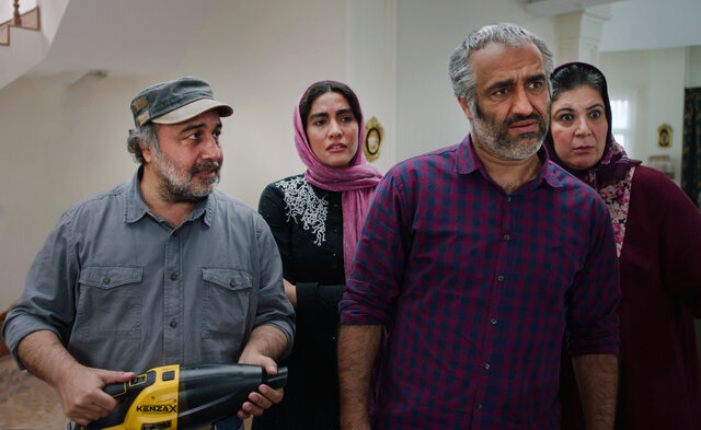 تصاویر | چه خبر از «ویلای ساحلی» رضا عطاران و پژمان جشمیدی