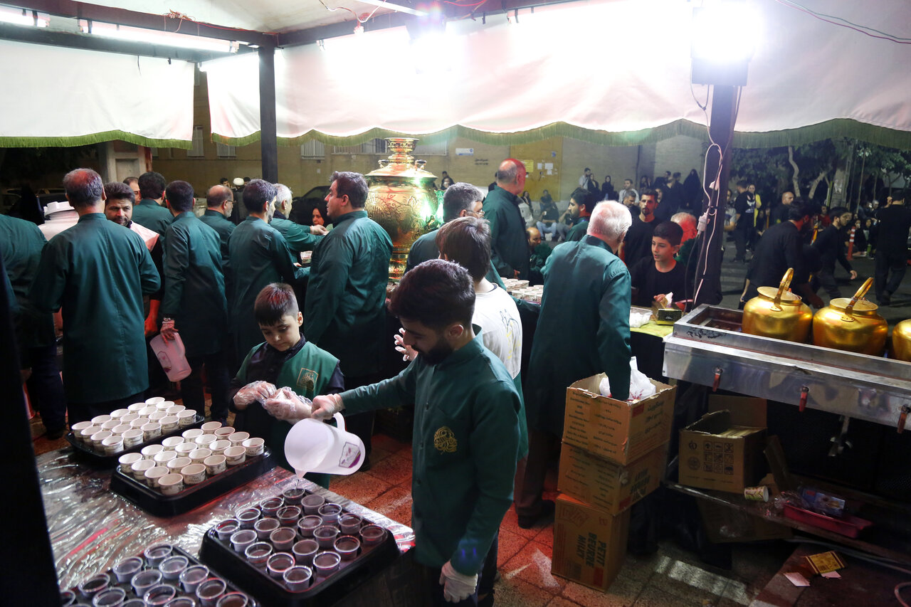 به تو از دور سلام | با عطر حرم مطهر رضوی وارد حسینیه شوید