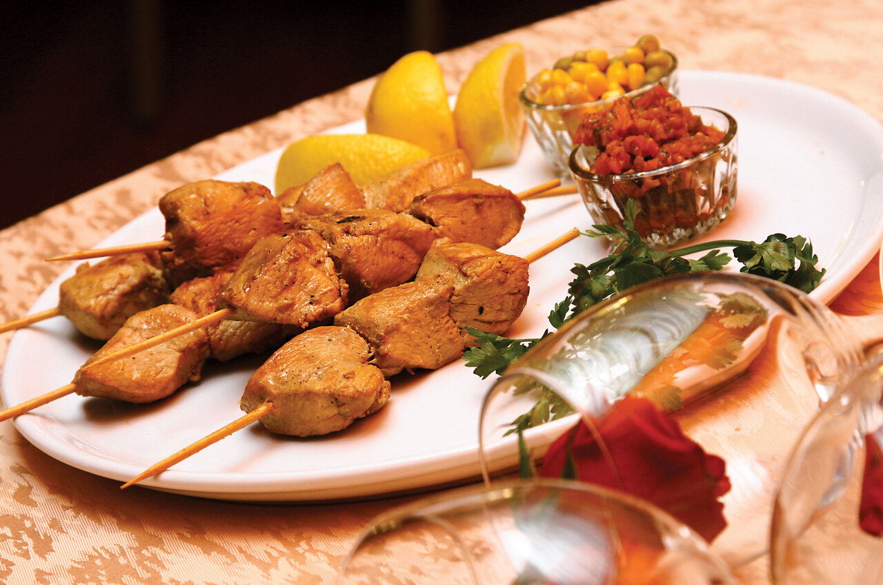 طرز تهیه جوجه کباب چوبی | چرا جوجهها خوب رنگ نمیگیرد؟