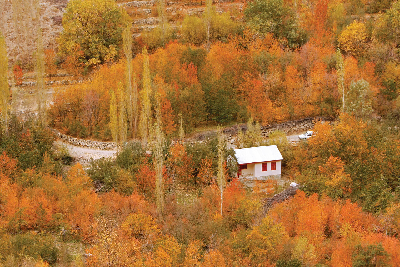 این روستای تهران جعبه مدادرنگی است