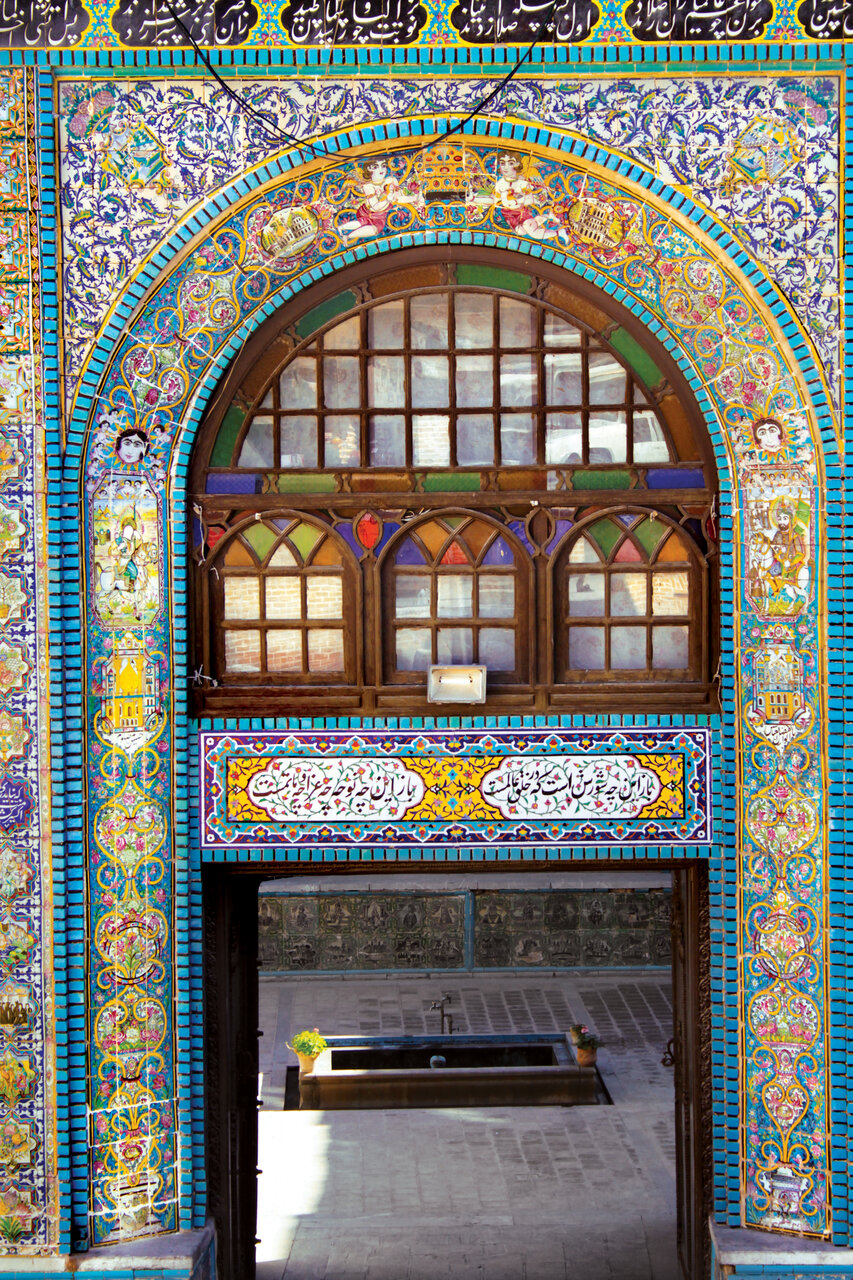 تصاویر دیدنی از کاشیهای تکیه معاونالملک