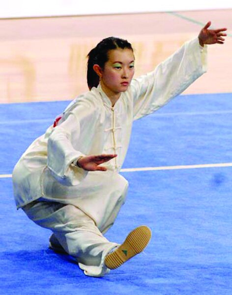 عجیب ترین خواستگاری در دنیا ؛ مبارزه با عروس خانم | شرط باورنکردنی خواهران کونگ فو کار برای خواستگارها