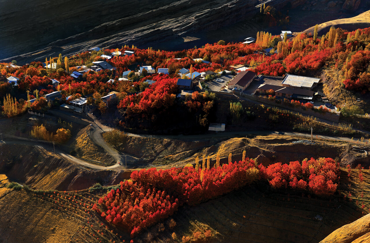 اینجا آشیانه عقابها در ایران و قلعه رازها و قصههاست