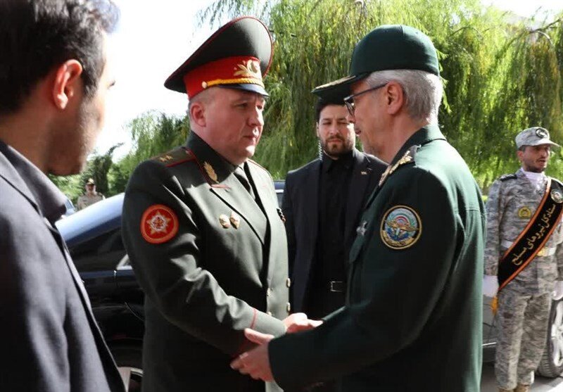 وزیر دفاع بلاروس با سرلشکر باقری