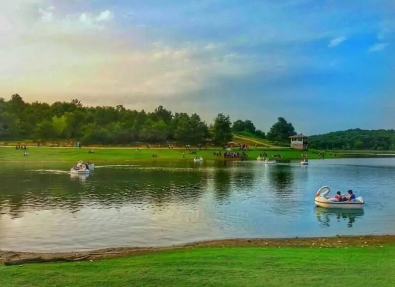 تصاویر دیدنیترین دریاچه گیلان | مسیرهای دسترسی به سقالکسار گیلان ؛ فاصله تهران تا دریاچه سقالکسار