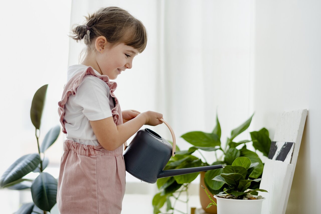 کودک - گل و گیاه