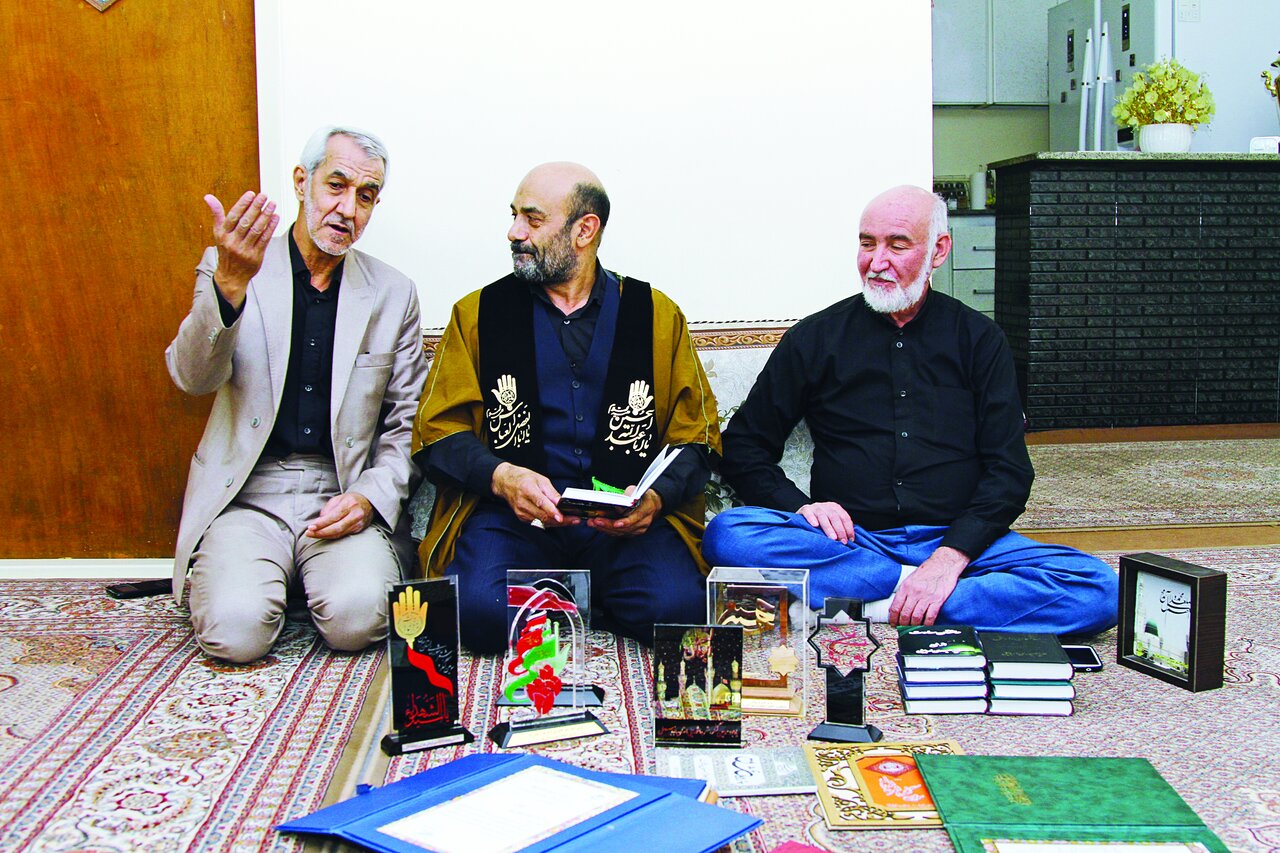 هزار بیت عاشقی آقا عزیز | بی وضو شعری از امام حسین(ع) نمیخوانم