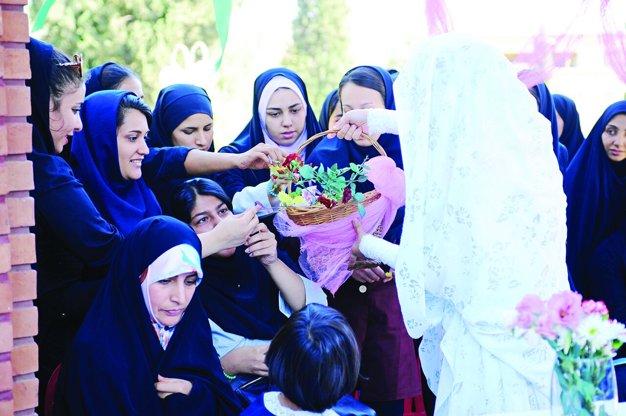 یک عاشقانه ساده در دانشکده شریعتی