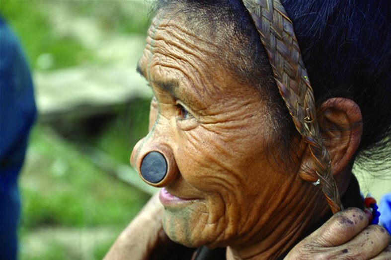 زنی از قبیله آپاتانی