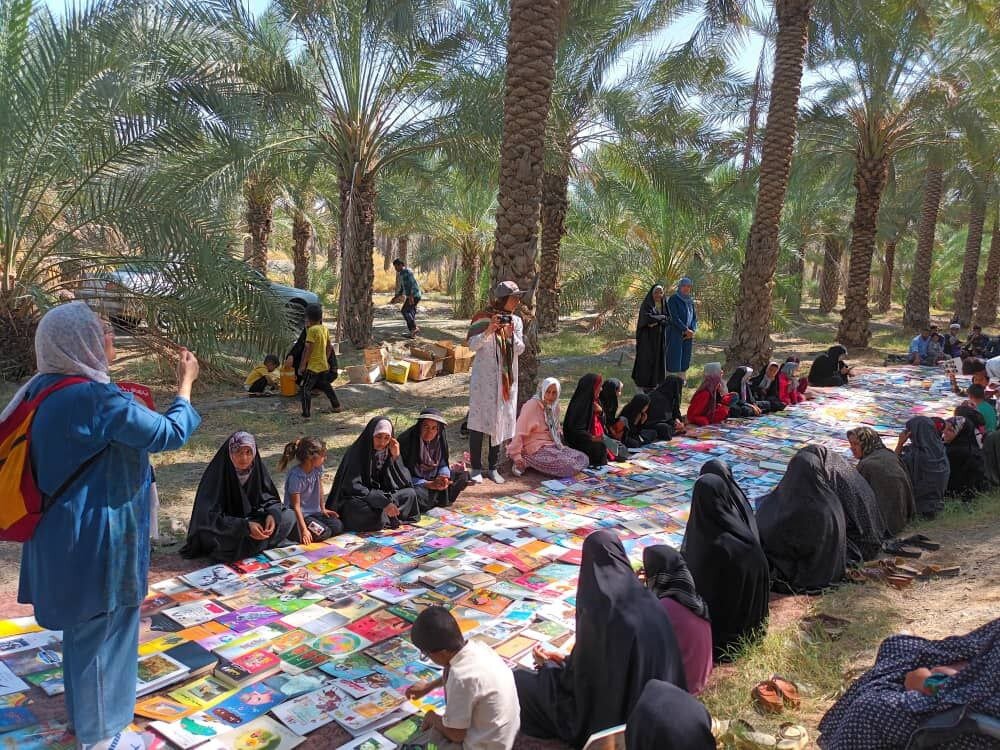 بانوی مروج علم در ایران را بشناسید | زنی که ۹۵ کتابخانه در مناطق محروم و زندانها ساخت