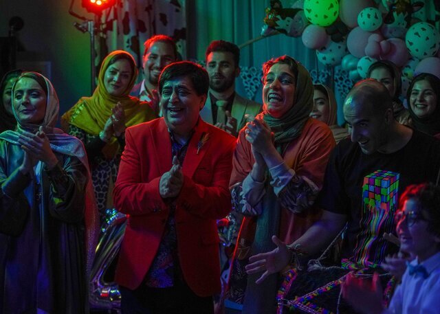 تصاویر | چهره شکسته جواد رضویان در یک سریال جدید | با وسواس نوشتیم که سانسور نشود