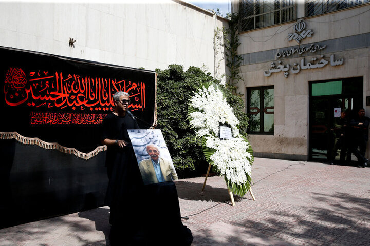 تصاویر | فرزاد حسنی در مراسم زندهیاد حمید منوچهری چه گفت؟