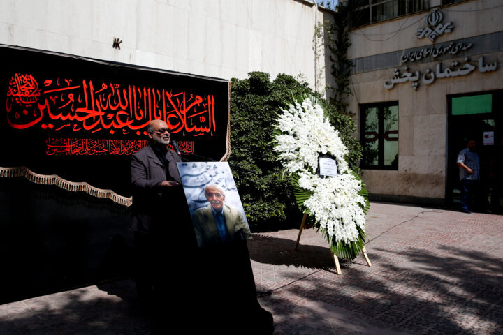 تصاویر | فرزاد حسنی در مراسم زندهیاد حمید منوچهری چه گفت؟