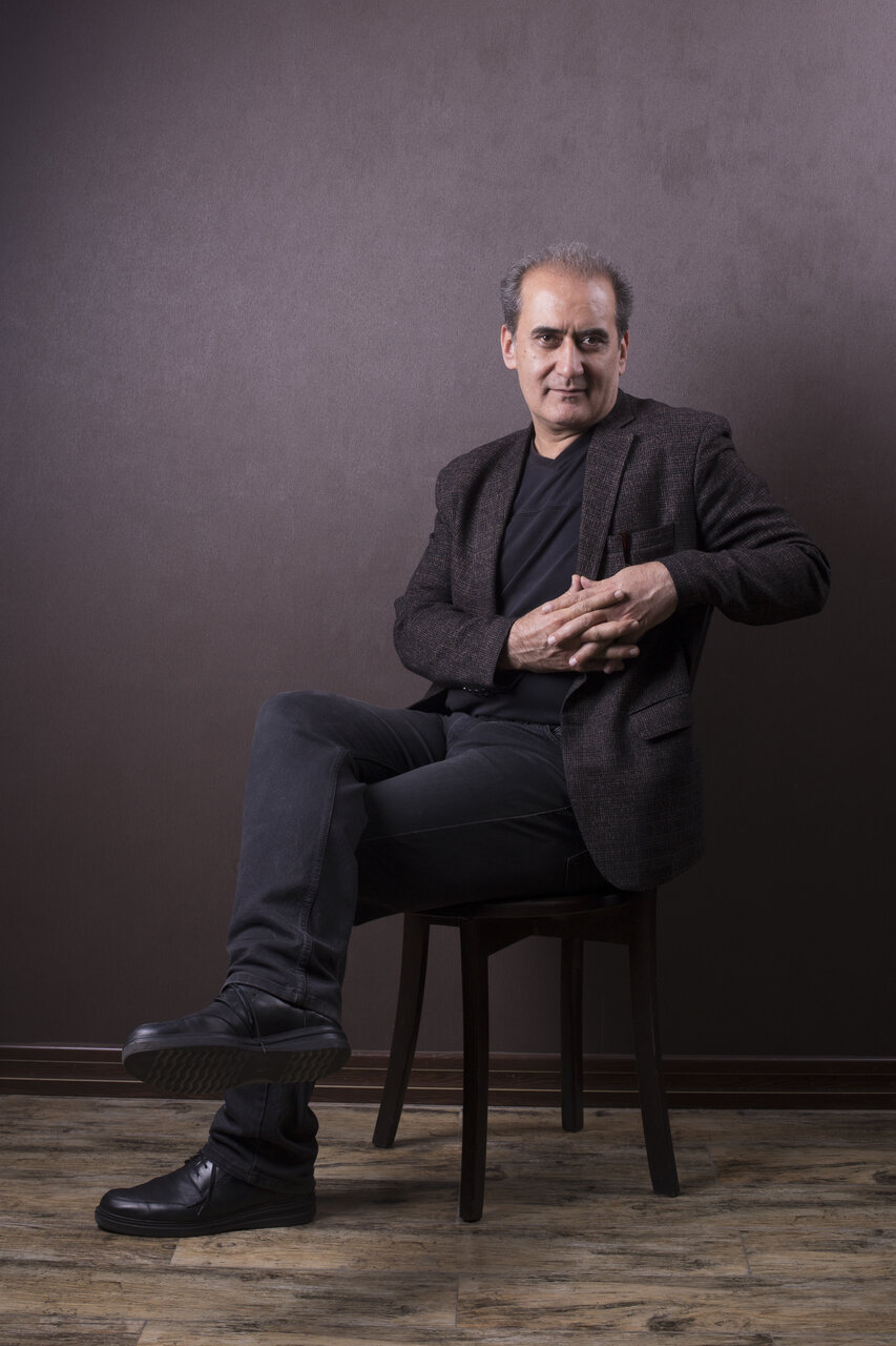 بازپرس دوران کودکی را بازی کردم| رقابت با نمایش خانگی، کیفیت و کمیت کارهای تلویزیونی را بهتر کرده