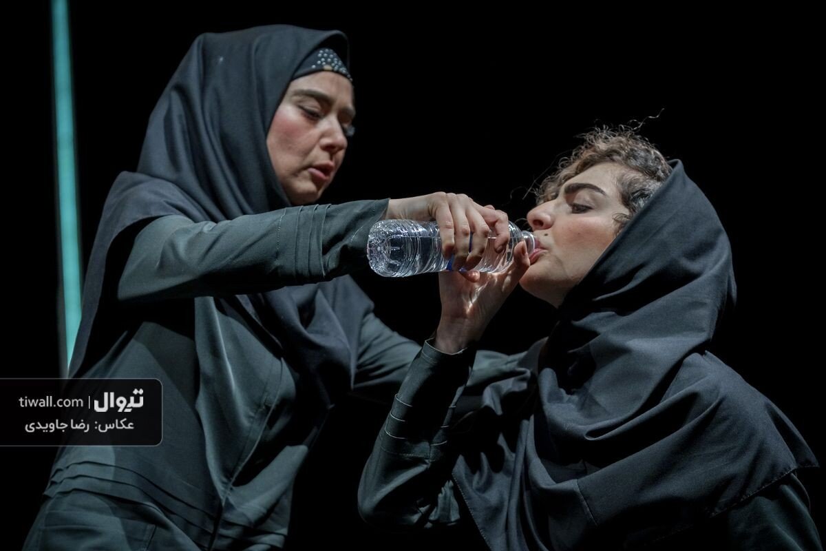 عادت داریم مشکلات را به گردن هم بیندازیم| این نمایش باید یک سال تمرین میشد