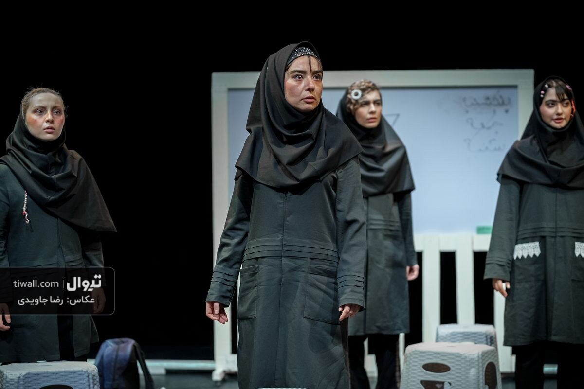 عادت داریم مشکلات را به گردن هم بیندازیم| این نمایش باید یک سال تمرین میشد