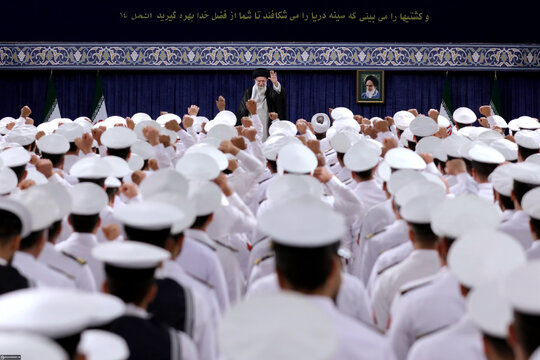 دیدار کارکنان و خانواده‌های ناوگروه ۸۶ ارتش جمهوری اسلامی ایران