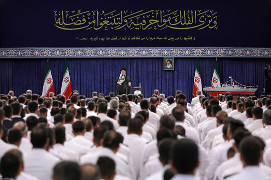 دیدار کارکنان و خانواده‌های ناوگروه ۸۶ ارتش جمهوری اسلامی ایران
