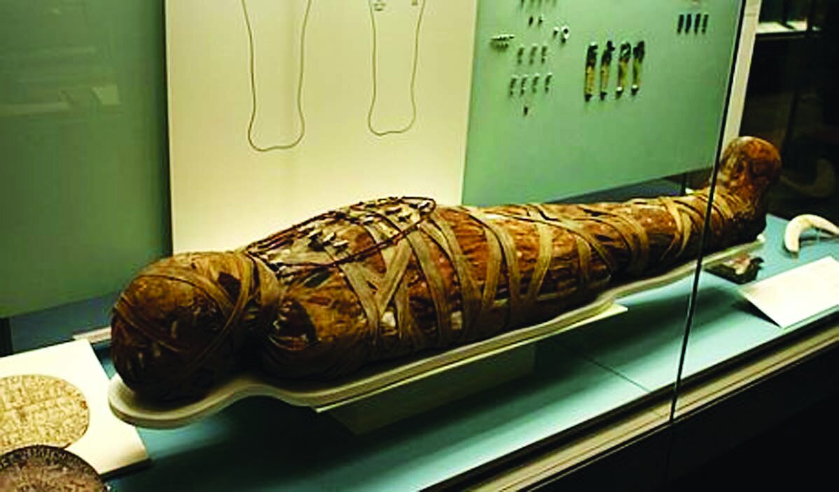 رسمهای عجیب ملل مختلف در تدفین مردگان