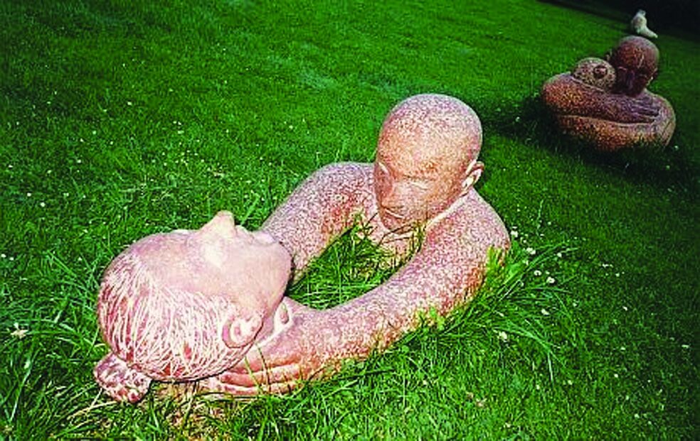 رسمهای عجیب ملل مختلف در تدفین مردگان