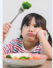 چه عواملی باعث رشد صحیح کودکان می‌شود| فرزند شما به چه مواد غذایی بیشتر احتیاج دارد؟