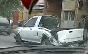 تصاویر تصادف هولناک زنجیره‌ای در بلوار امیرکبیر شیراز | نصف یک خودرو رفت!