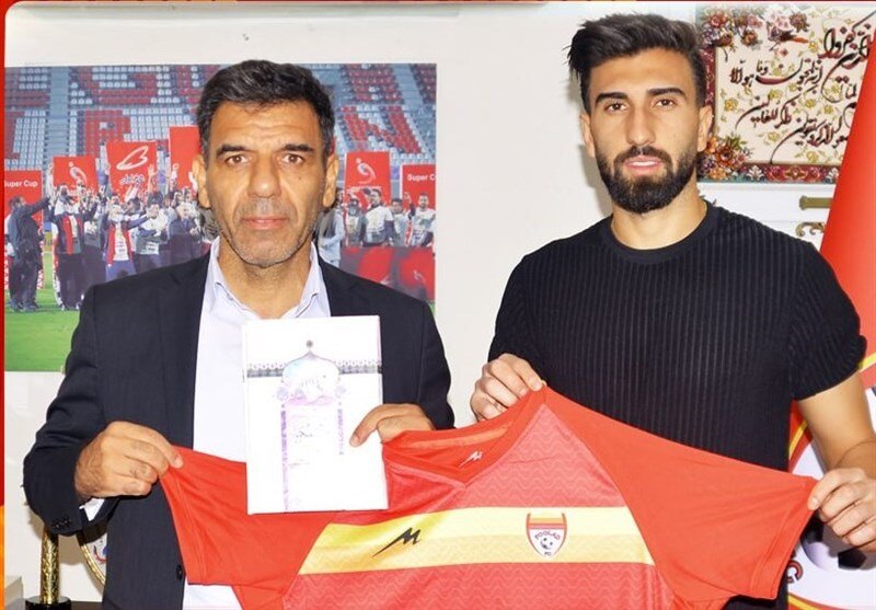 ستاره پرسپولیسی رسماً سرخپوش شد | قرارداد دوساله بسته شد