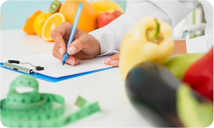 بیماری نقرس؛ از خطرات تا روشهای درمان