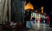 عکس | اولین نماز صبح زائران حرم شاهچراغ پس از حمله تروریستی