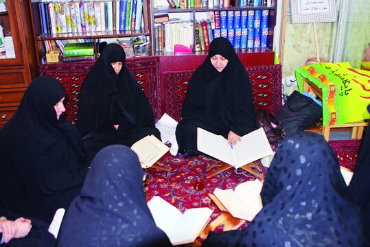 مردان و زنانی از تبار باران | آنها که خود و امواشان را وقف قرآن و اهلبیت(ع) کردهاند