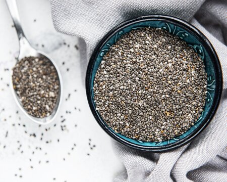 دانه چیا برای چی خوبه ؟ ؛ خواص شگفت‌انگیز دانه چیا : از کاهش وزن تا تنظیم قند خون + طریقه مصرف دانه چیا