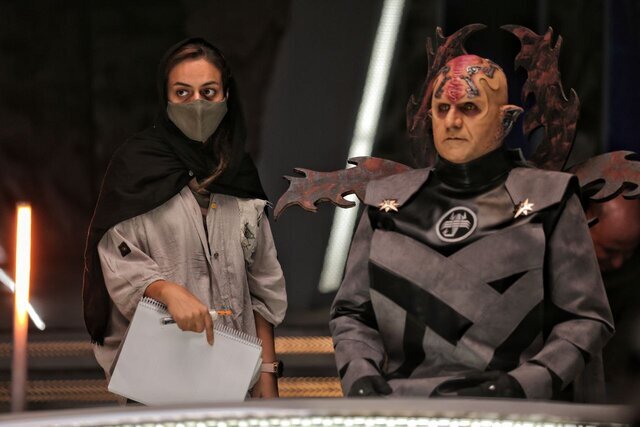 تصاویر | کار جالب دو جوان ایرانی برای یک سریال علمی تخیلی | افزایش طرفداران عقرب عاشق | نقش محمدرضا فروتن در این سریال چیست؟