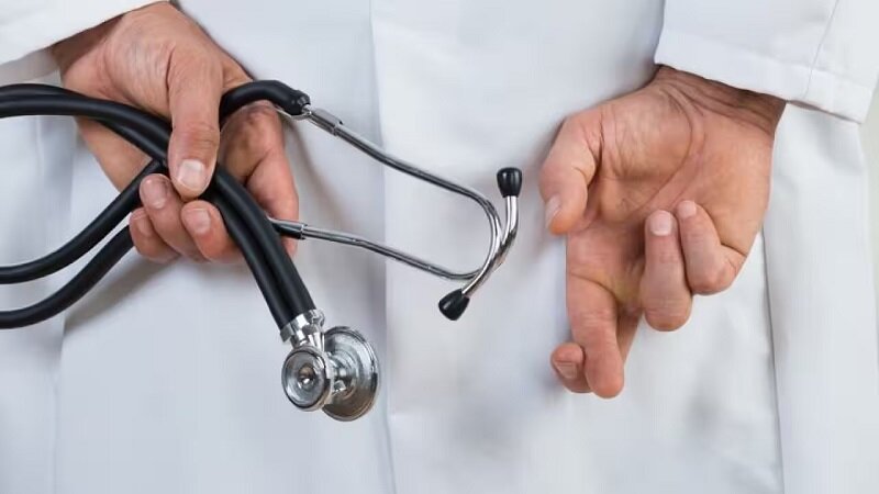 پزشکان بدون مدرک ؛ از بهشت پزشکان جعلی تا سرزمینی که رکورد دکترهای تقلبی را شکست